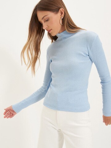 Trendyol Shirt in Blauw