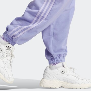 ADIDAS ORIGINALS Tapered Sporthose 'Joggers' in Lila