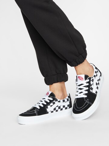 Baskets basses 'SK8' VANS en noir : devant