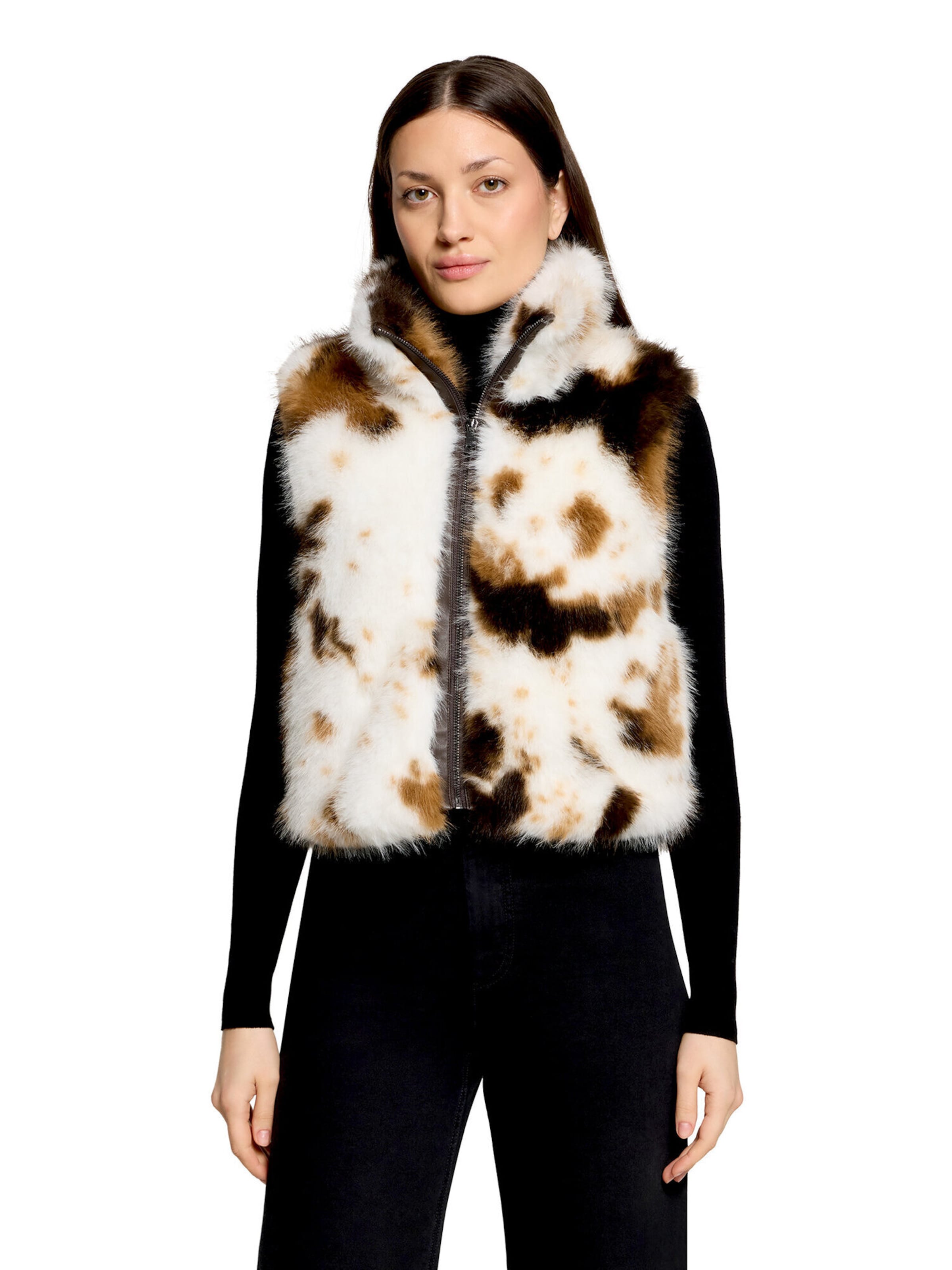 Gilet di Amber & June in beige: frontale