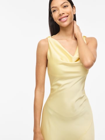 VILA Avondjurk 'ViBea' in Geel