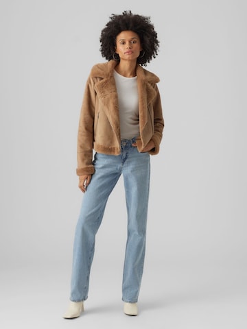 VERO MODA Зимняя куртка 'PEGGY' в Коричневый