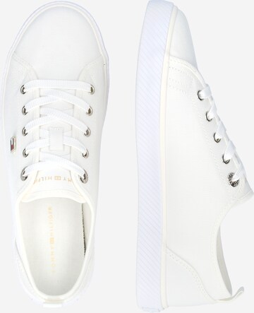 TOMMY HILFIGER Sneakers laag 'Enamel' in Wit