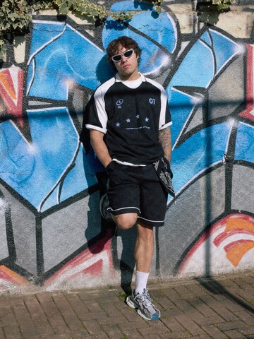 Trendyol - Camiseta en negro