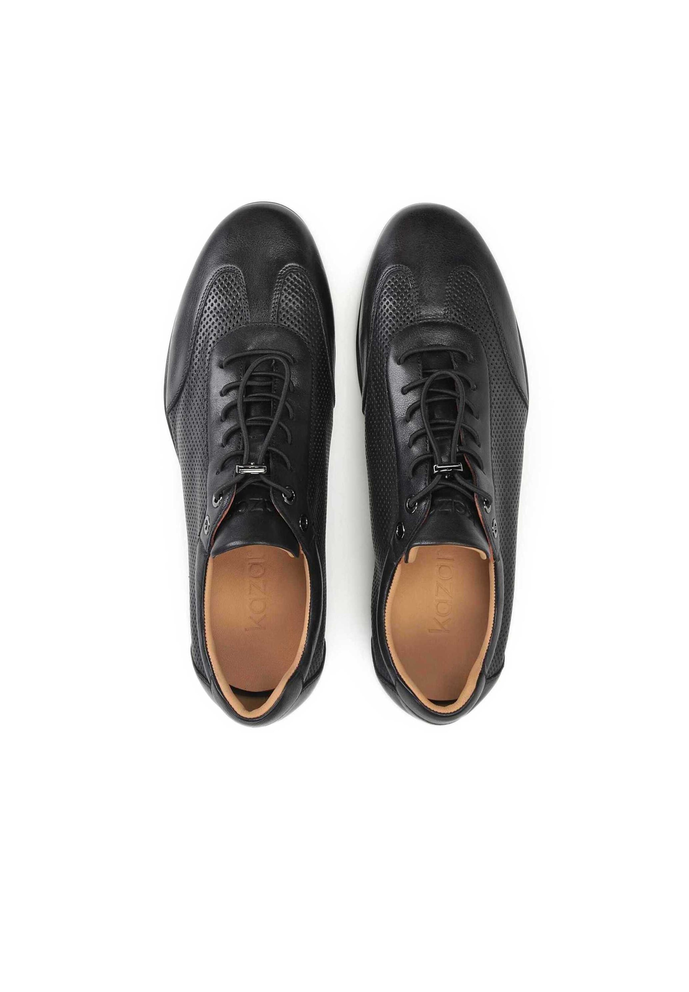 Scarpa stringata sportiva di Kazar in nero