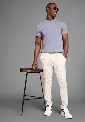 DELMAO Slimfit Hose in Weiß