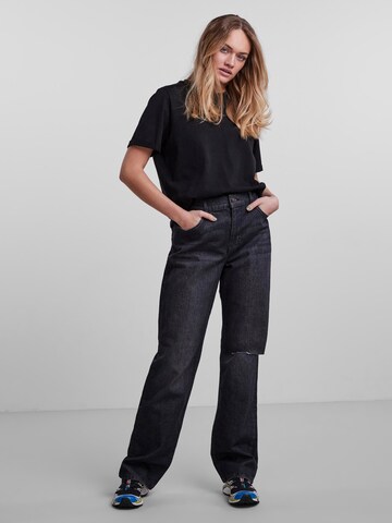 PIECES Regular Jeans 'Elan' in Zwart