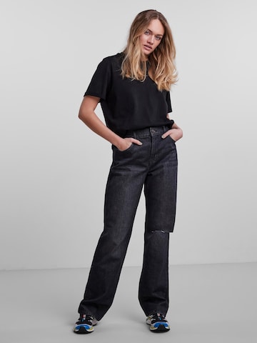 PIECES Regular Jeans 'Elan' in Schwarz