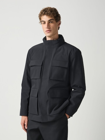 Next Jacke in Schwarz: Vorderseite