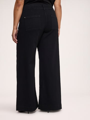 Fiorella Rubino Flared Jeans in Zwart