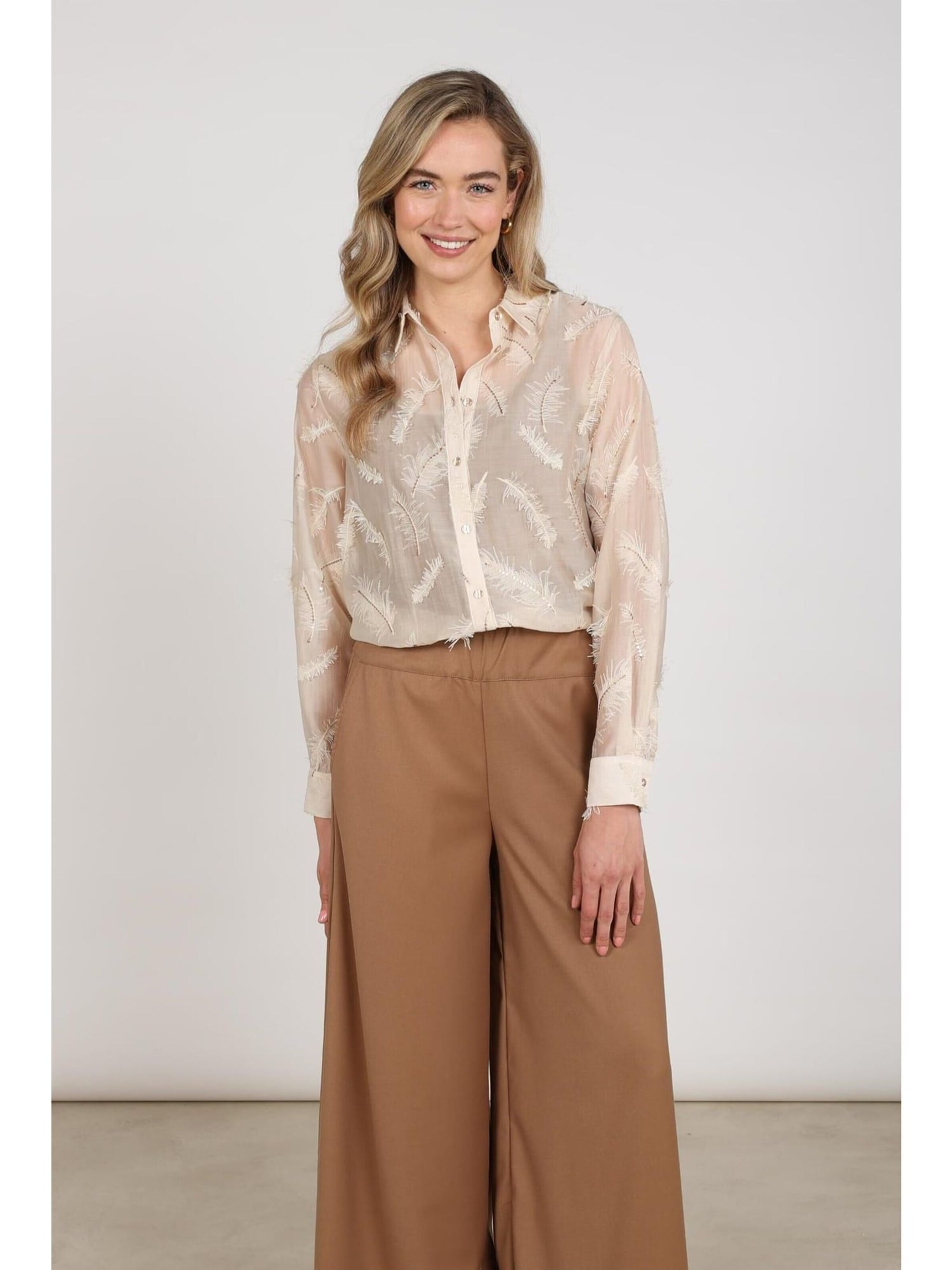 nukus Blouse in Beige