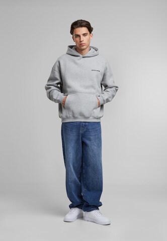 Sweat-shirt 'It All Starts With A Dream' Another Cotton Lab en gris