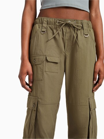 Wide Leg Pantalon cargo Bershka en vert