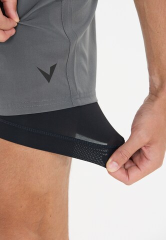 Virtus Regular 2-in-1-Shorts 'Zayne V2' in Grau