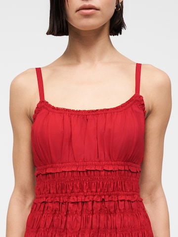 Robe d’été Abercrombie & Fitch en rouge