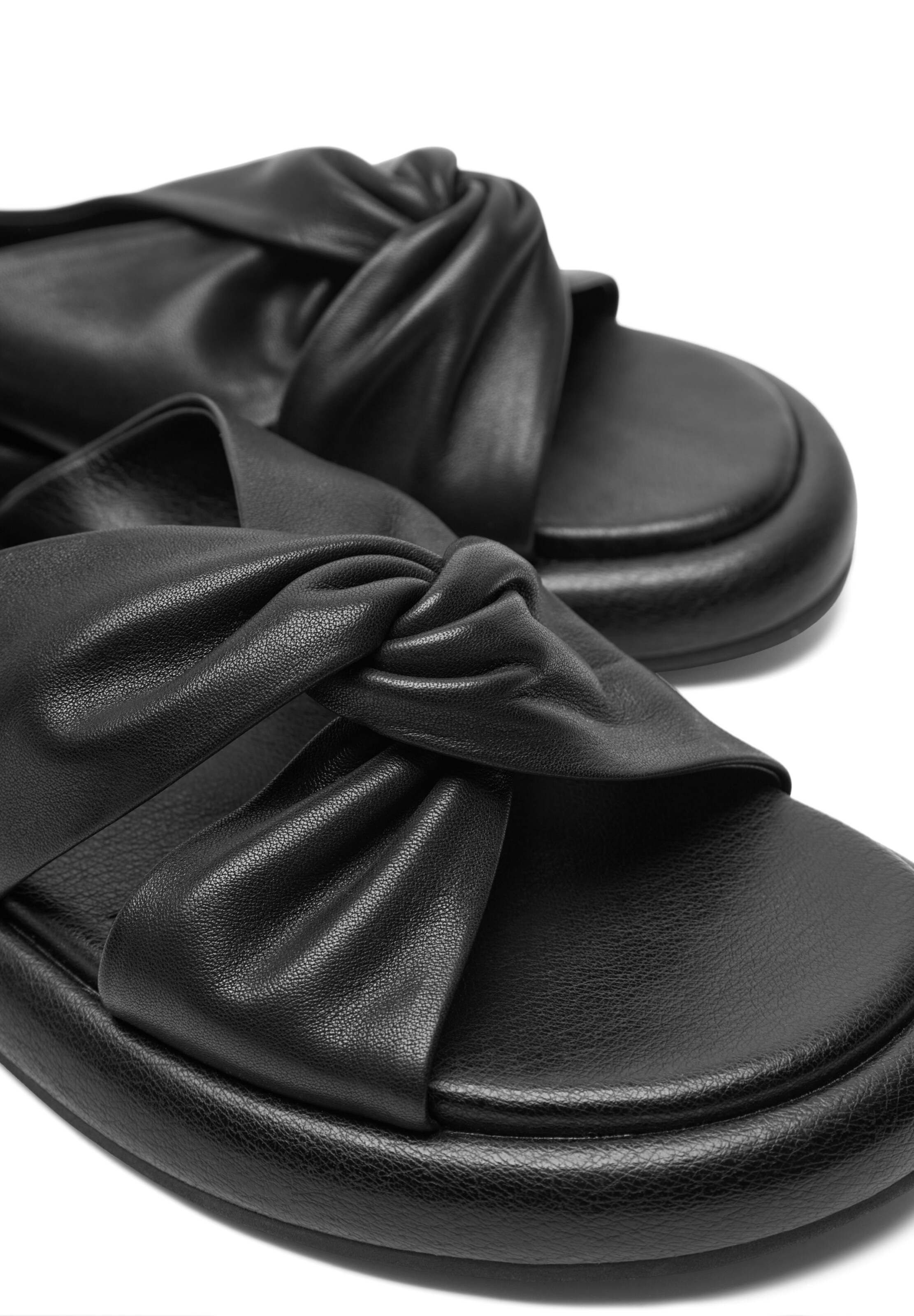 WODEN Mules 'Mascha' in Black
