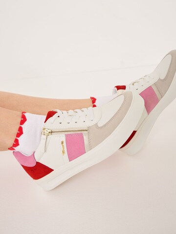 Baskets basses Tamaris en rouge