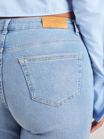 ONLY Carmakoma Regular Farkut 'CARWilly' värissä sininen