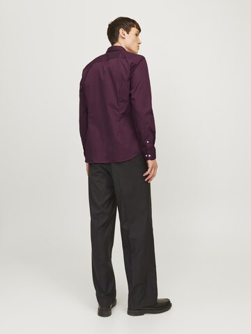 Coupe slim Chemise 'JJJOE' JACK & JONES en rouge