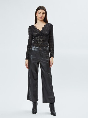 Flared Pantaloni di Influencer in nero