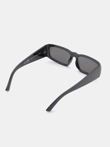 Pull&Bear Okulary przeciwsłoneczne w kolorze czarny