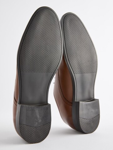 Chaussure à lacets Next en marron