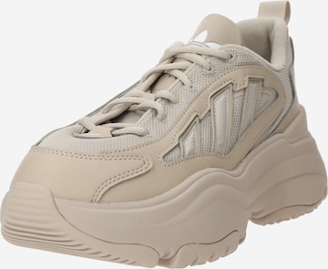 ADIDAS ORIGINALS Låg sneaker 'Ozgaia' i beige: framsida