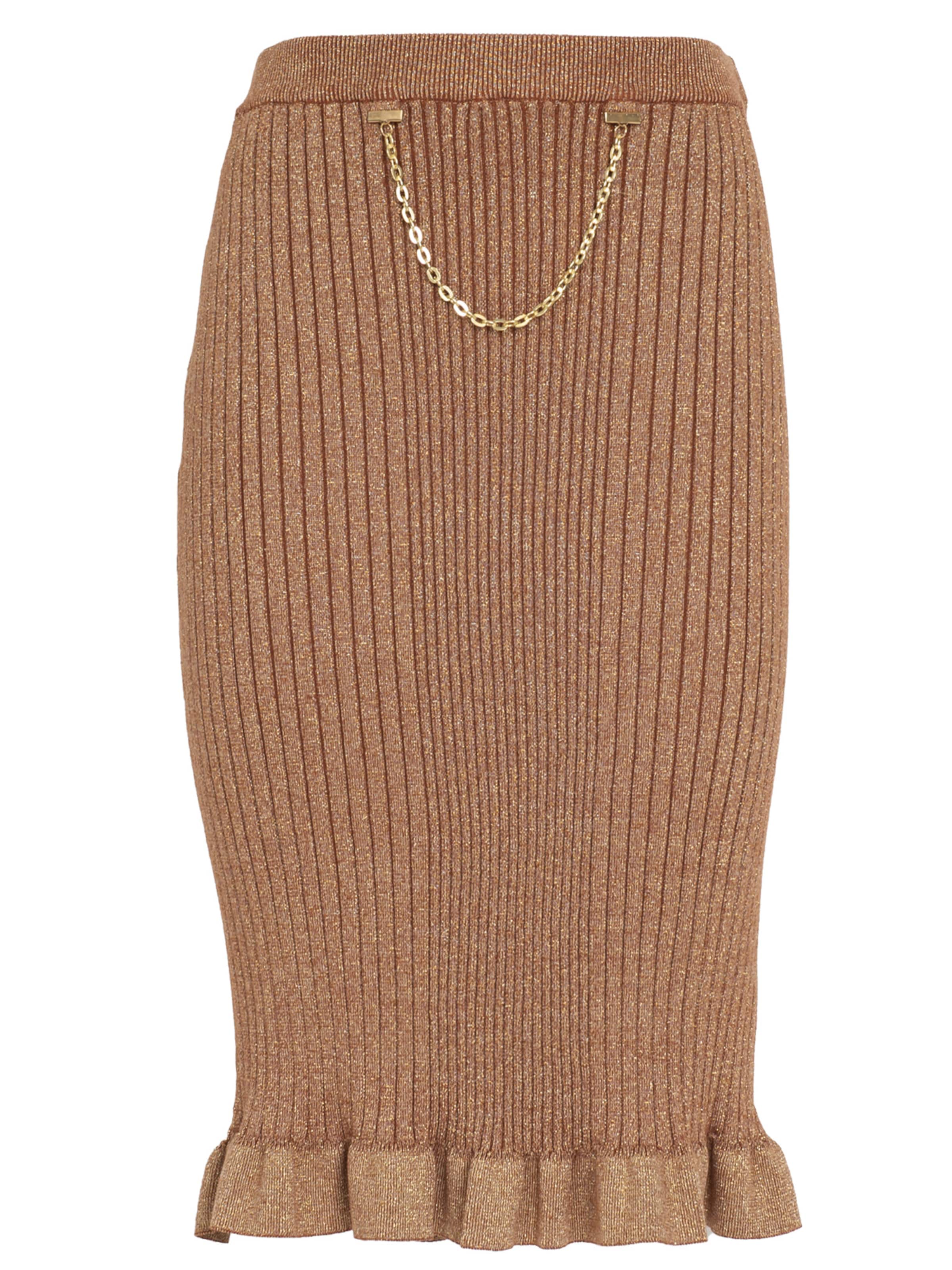 Gonna di Influencer in beige: frontale