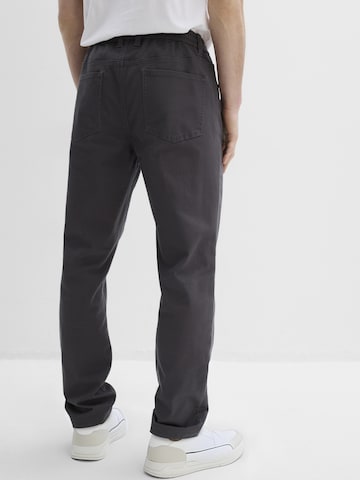 Regular Pantalon bonprix en gris