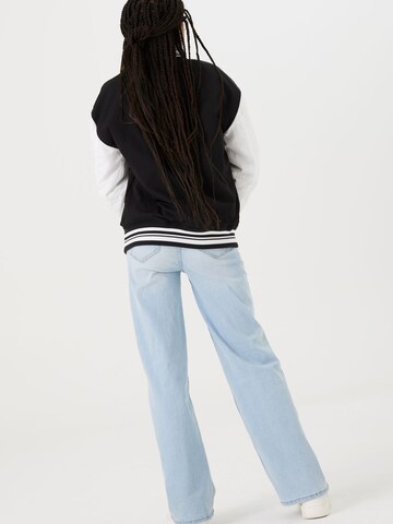 GARCIA Between-Season Jacket in Black