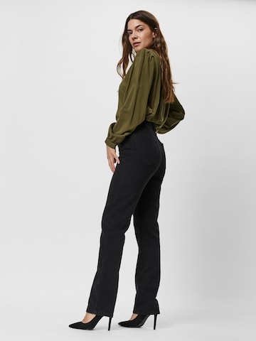 VERO MODA Regular Jeans 'Ellie' i svart