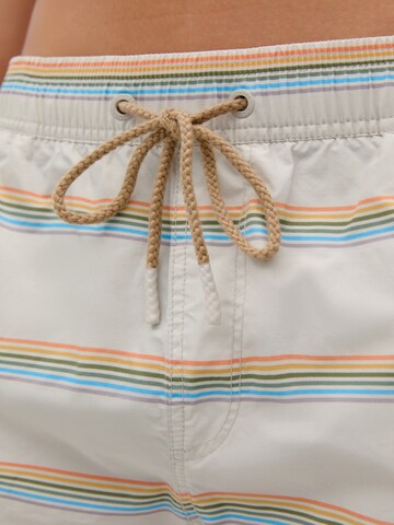Shorts de bain ' ' Scalpers en blanc