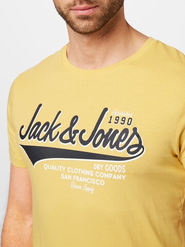 JACK & JONES قميص بلون أصفر