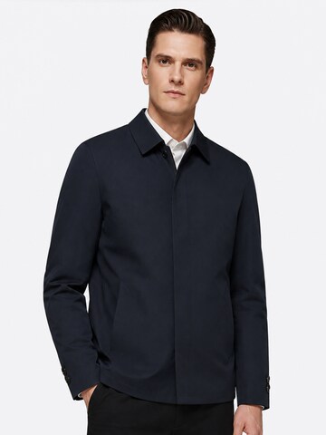 ALLTHEMEN Between-Season Jacket 'Wolkenzug' in Blue: front