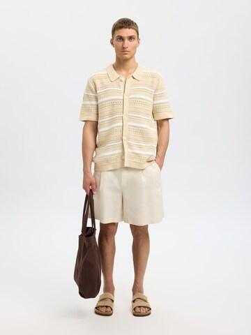 SELECTED Regular fit Button Up Shirt in Beige