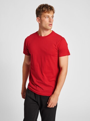 T-Shirt Hummel en rouge : devant