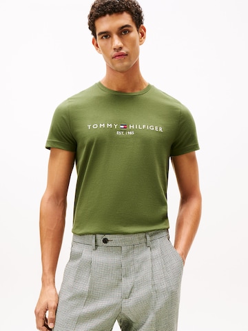 TOMMY HILFIGER Regular Fit T-Shirt in Grün: Vorderseite