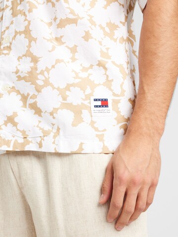 Tommy Jeans Comfort fit Button Up Shirt in White