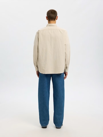 SELECTED - Ajuste regular Camisa 'SLHDANNI' en gris