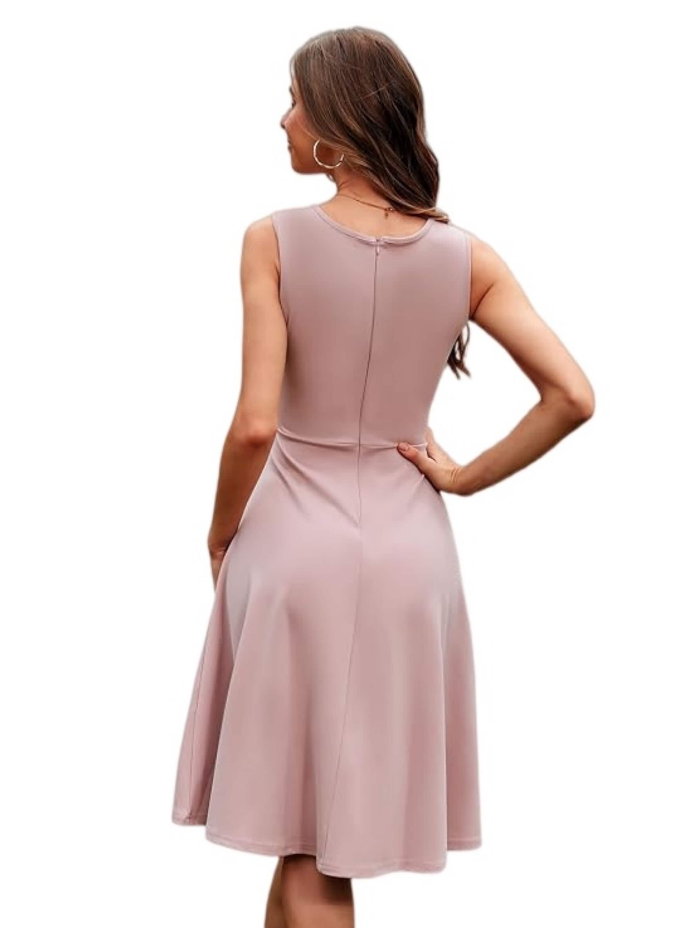 Zapaka Cocktail Dress in Pink