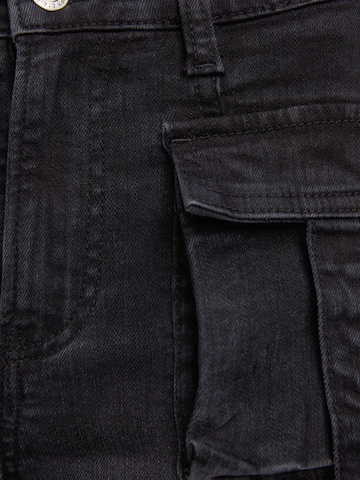 Bershka Flared Cargo jeans in Black