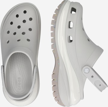 Crocs Pantofle 'Classic Mega Crush' – šedá