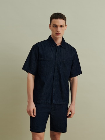 Comfort fit Camicia 'Phil' di DAN FOX APPAREL in blu: frontale