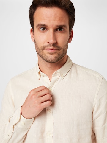 s.Oliver Regular Button Up Shirt in Beige