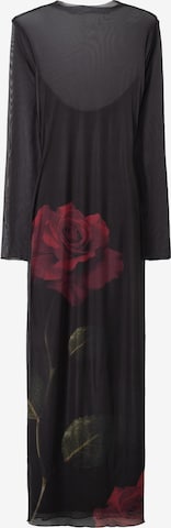 Bershka Iltapuku värissä musta: etupuoli