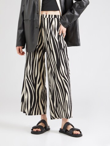 s.Oliver Wide leg Broek in Zwart: voorkant