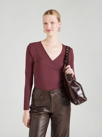 Tricou 'Natalie' de la ABOUT YOU pe roșu: față