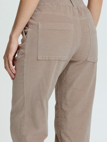 Loosefit Pantalon chino 'BYDASIK ' b.young en beige
