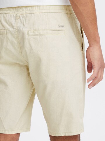 regular Pantaloni con pieghe di BLEND in beige