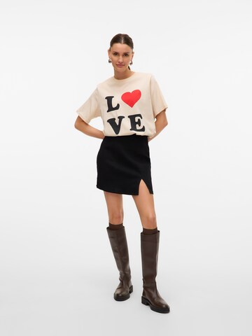 T-shirt 'VALERIE CATY' VERO MODA en beige